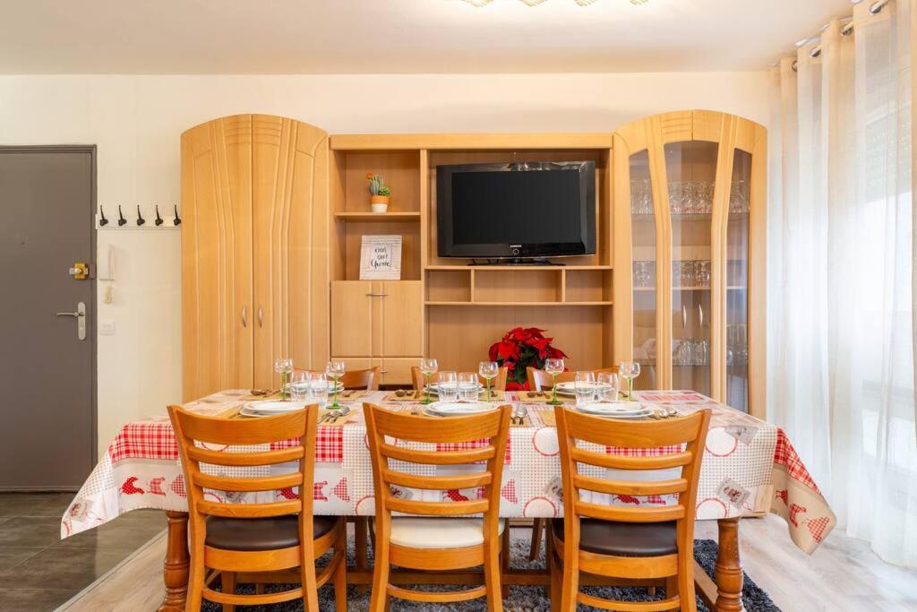 Superbe Appartement Spacieux Avec Parking Gratuit Ильзак Экстерьер фото