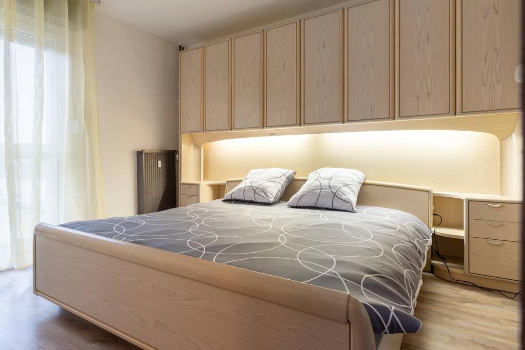 Superbe Appartement Spacieux Avec Parking Gratuit Ильзак Экстерьер фото