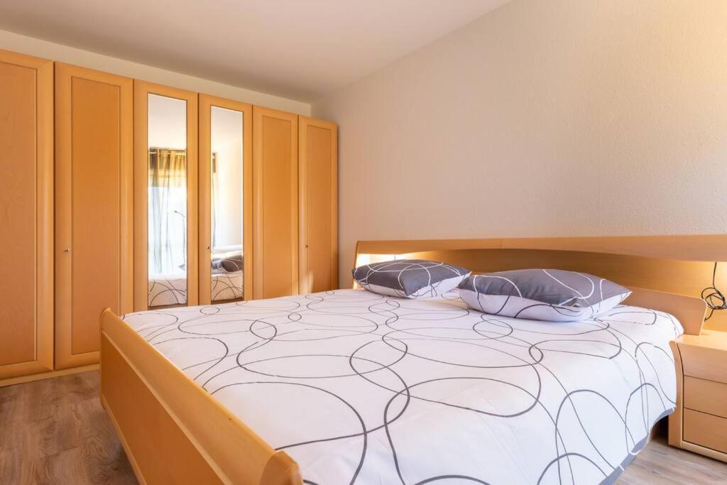 Superbe Appartement Spacieux Avec Parking Gratuit Ильзак Экстерьер фото