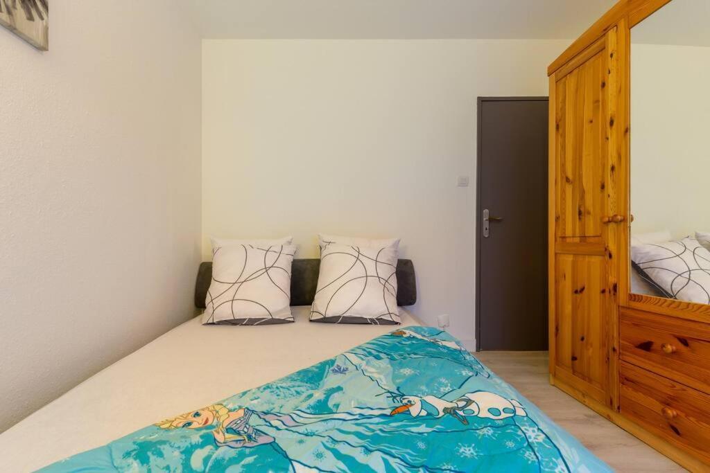 Superbe Appartement Spacieux Avec Parking Gratuit Ильзак Экстерьер фото